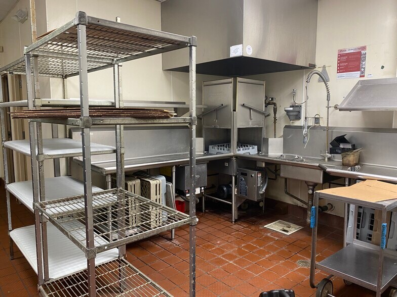 More Photos Of 2199 Riverside Dr, Columbus Restaurant For Lease