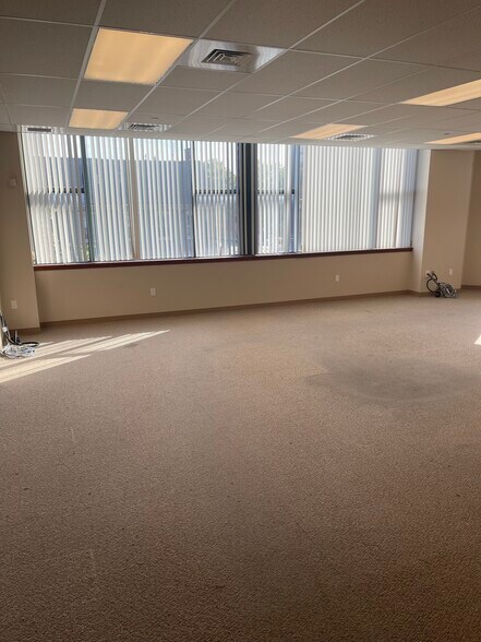 More Photos Of 1 E Broad St, Bethlehem Medical For Sale