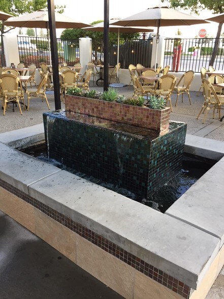 More Photos Of 390 N Sunrise Ave, Roseville Restaurant For Sale