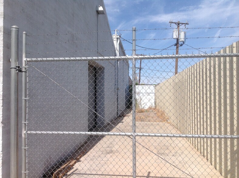 More Photos Of 4120 E Madison St, Phoenix Warehouse For Lease