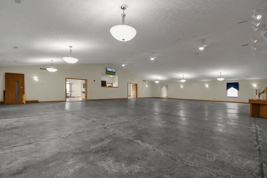 More Photos Of 2598 E Smiley Ave, Shelby Religious Facility For Sale