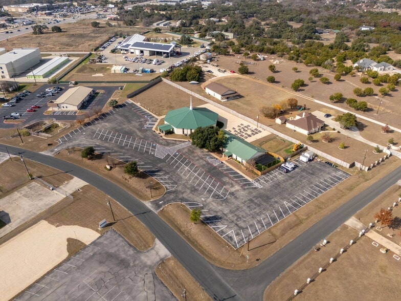 More Photos Of 6600 S Lakewoods Dr, Georgetown Specialty For Sale