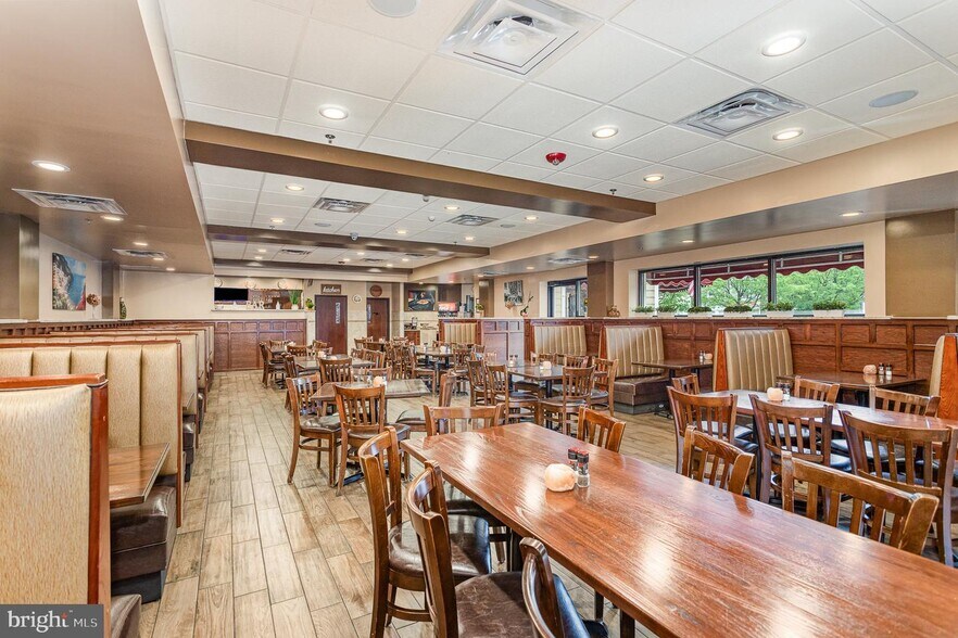 More Photos Of 132 W Main St, Westminster Restaurant For Sale