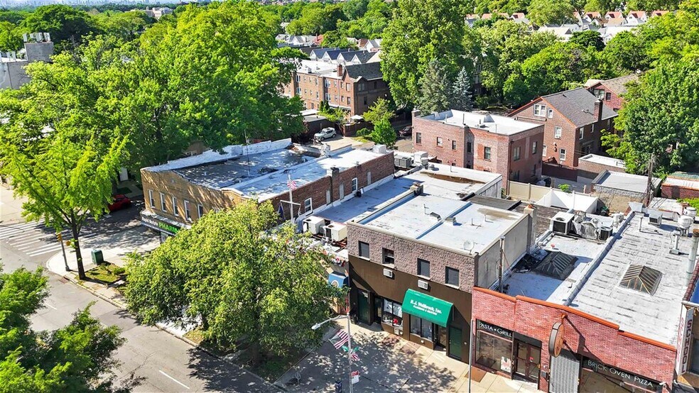 More Photos Of 10717 Metropolitan Ave, Forest Hills Flex For Sale