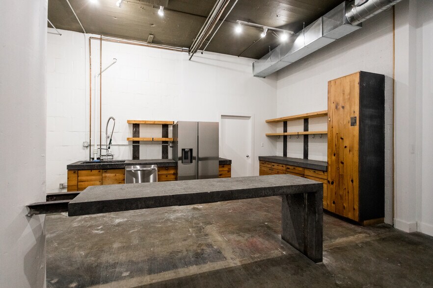 More Photos Of 1401-1413 Vermont St, Detroit Loft Creative Space For Lease