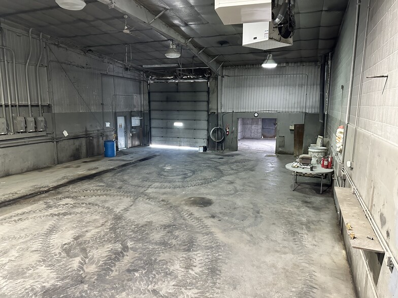 More Photos Of 3219 Nebraska Ave, Council Bluffs Truck Terminal For Lease