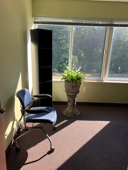 More Photos Of 1449 Old Waterbury Rd, Southbury Office For Sale