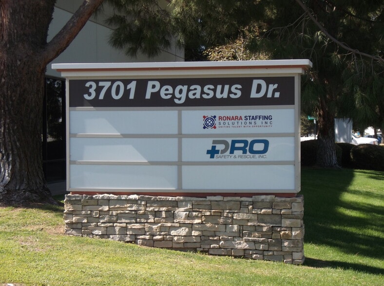 More Photos Of 3701 Pegasus Dr, Bakersfield Light Distribution For Lease
