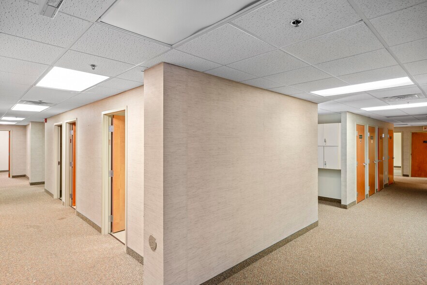 More Photos Of 46B Thomas Johnson Dr, Frederick Medical For Sale