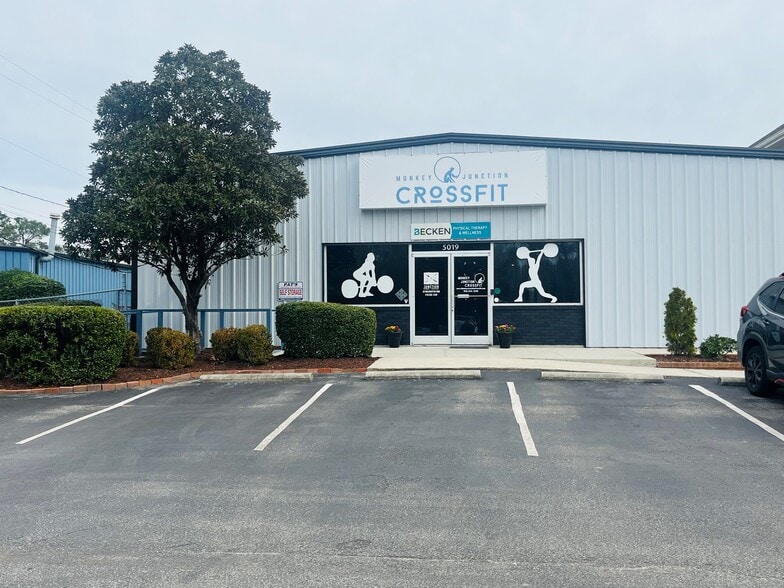More Photos Of 5019 Carolina Beach Rd, Wilmington Freestanding For Lease
