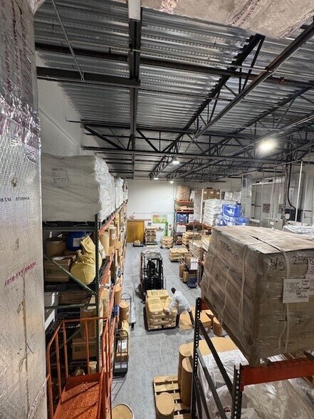 More Photos Of 12601 NW 115th Ave, Medley Warehouse For Lease