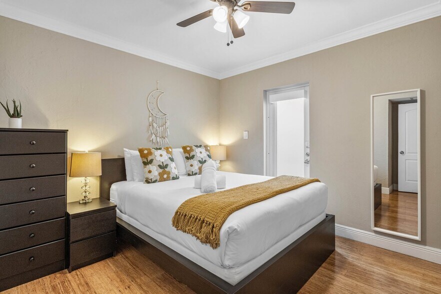More Photos Of 615-617 NE 9th Ave, Fort Lauderdale Apartments For Sale