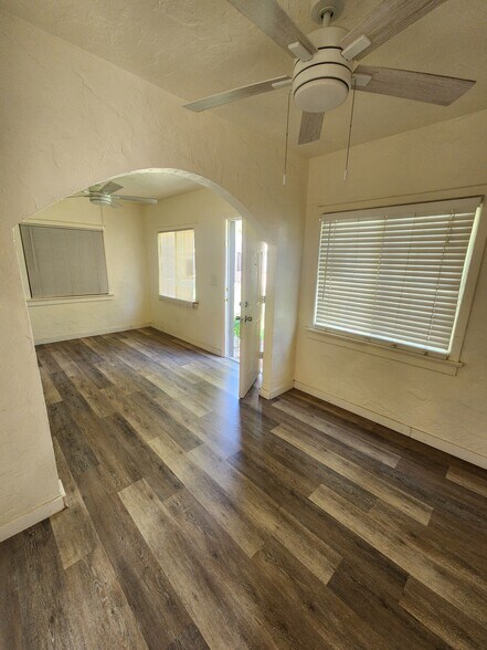 More Photos Of 476 H St, Brawley Apartments For Sale