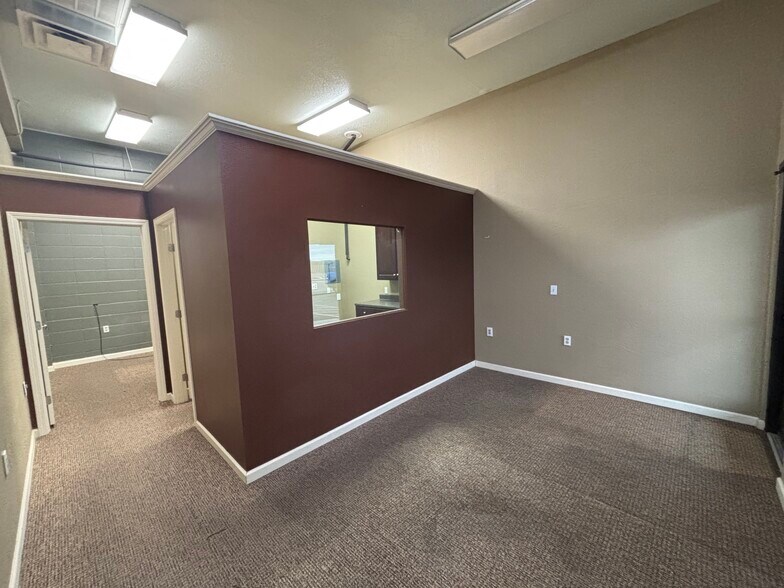 More Photos Of 920 Caldwell Blvd, Nampa Unknown For Lease