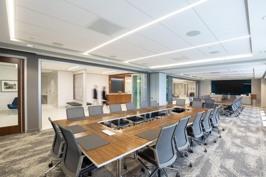 More Photos Of 445 North Blvd, Baton Rouge Office For Lease