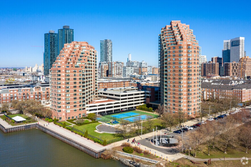 More Photos Of 50 Warren Street, Jersey City Office For Lease