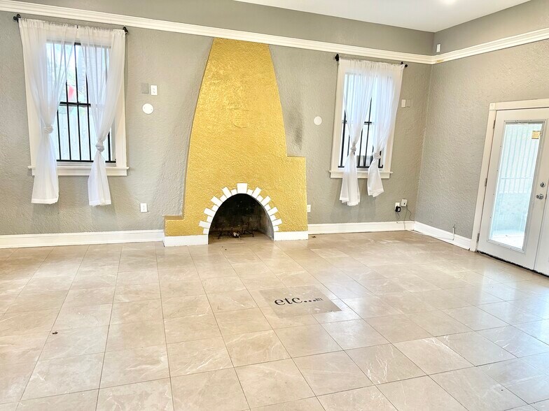 More Photos Of 2424 Southmore Blvd, Houston Medical For Lease