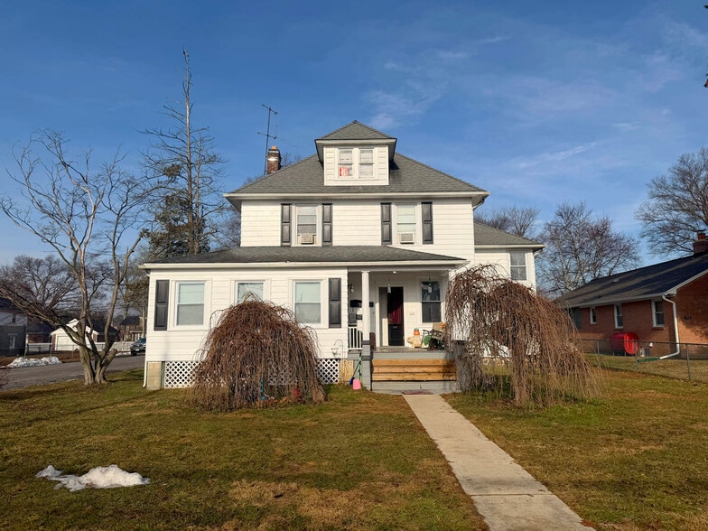 Primary Photo Of 136 S Parke St, Aberdeen Multifamily For Sale