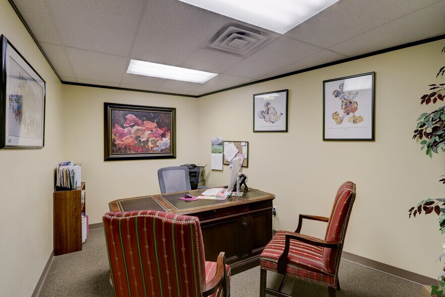 More Photos Of 19701 Kingwood Dr, Kingwood Medical For Sale