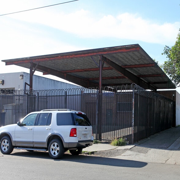 More Photos Of 1319 E Washington Blvd, Los Angeles Warehouse For Lease