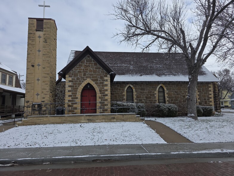 More Photos Of 103 W 4th St, Ellsworth Religious Facility For Sale