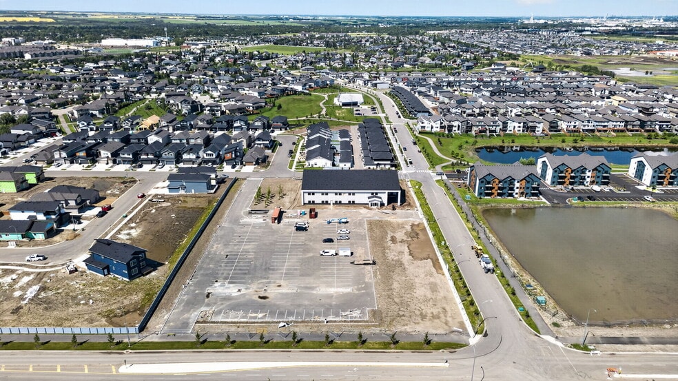More Photos Of 200 Greenfield link, Fort Saskatchewan Storefront For Lease