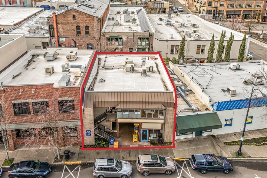 More Photos Of 116 Lithia Way, Ashland General Retail For Sale