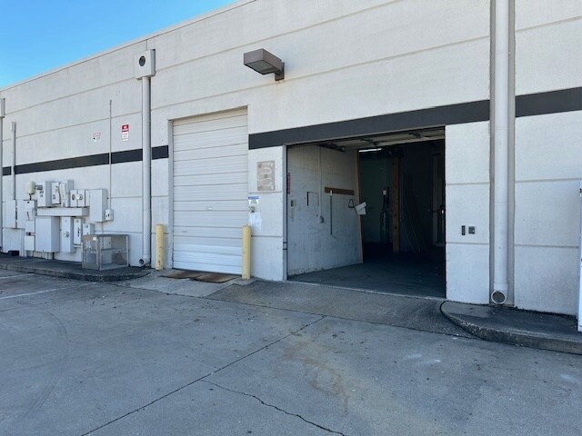 More Photos Of 2855 Trinity Square Dr, Carrollton Light Distribution For Lease