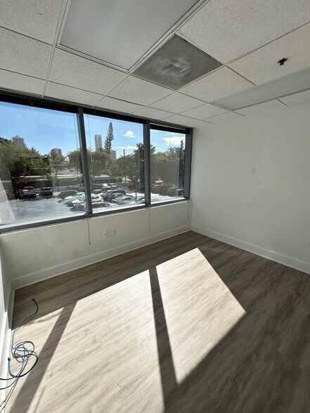 More Photos Of 2121 SW 3rd Ave, Miami Office For Lease