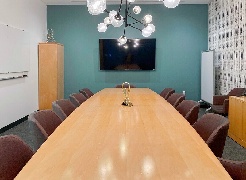 More Photos Of 6860 Dallas Pkwy, Plano Coworking Space