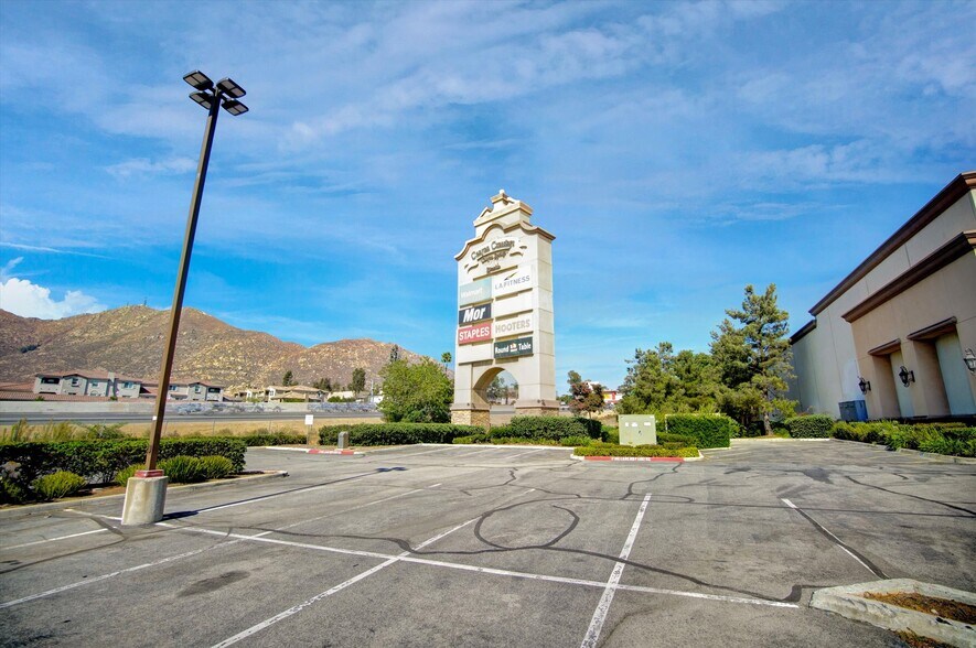 More Photos Of Canyon Springs Parkway, Riverside Land For Lease