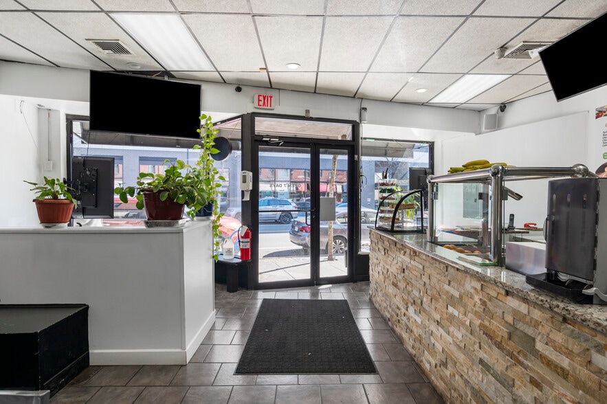 More Photos Of 168-180 N Main St, Port Chester Storefront Retail Office For Sale