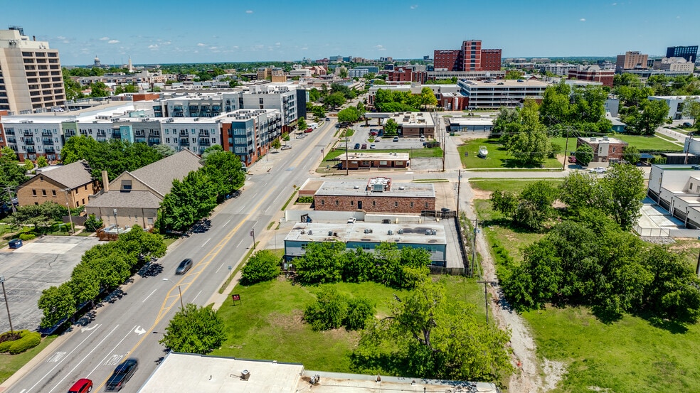 More Photos Of NW 10th St & N Classen Blvd, Oklahoma City Apartments For Sale