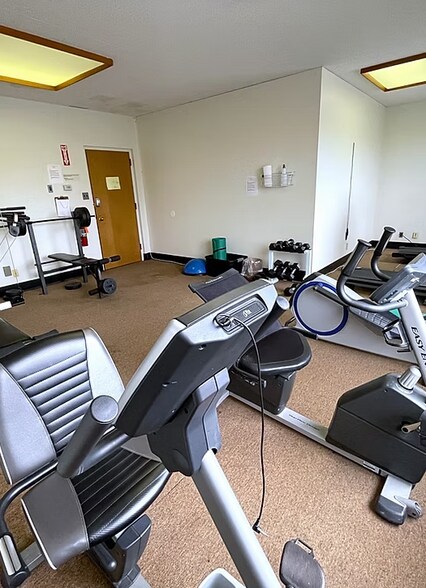 More Photos Of 243 S Main St, Albion Town Orleans Medical For Lease