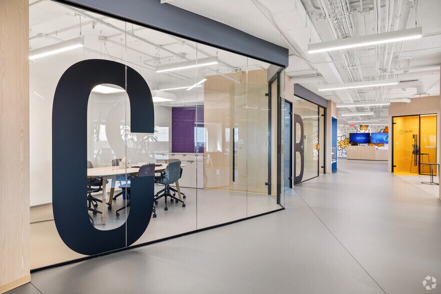 More Photos Of 1550 Crystal Dr, Arlington Office For Lease