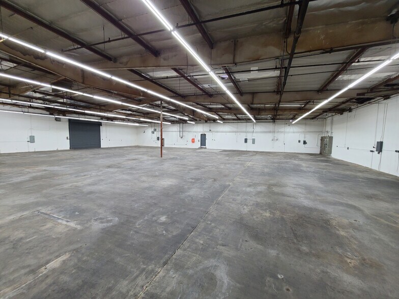 More Photos Of 141 E 157th St, Gardena Warehouse For Lease