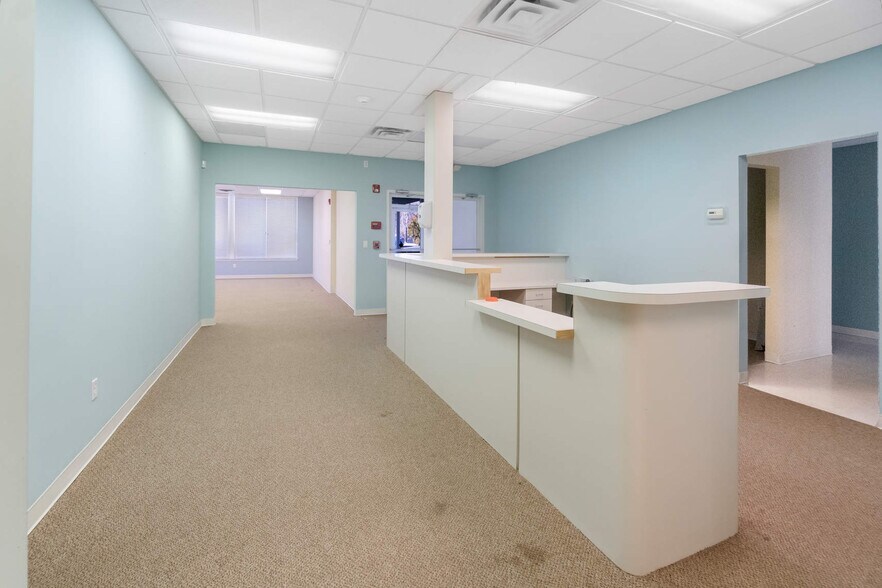 More Photos Of 271 Route 25A, Wading River Medical For Lease