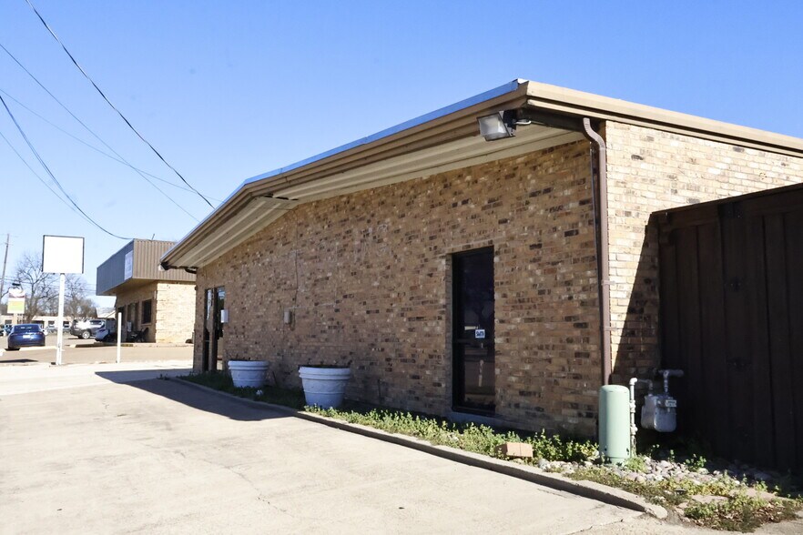 More Photos Of 624 S Bryan Belt Line Rd, Mesquite Flex For Lease