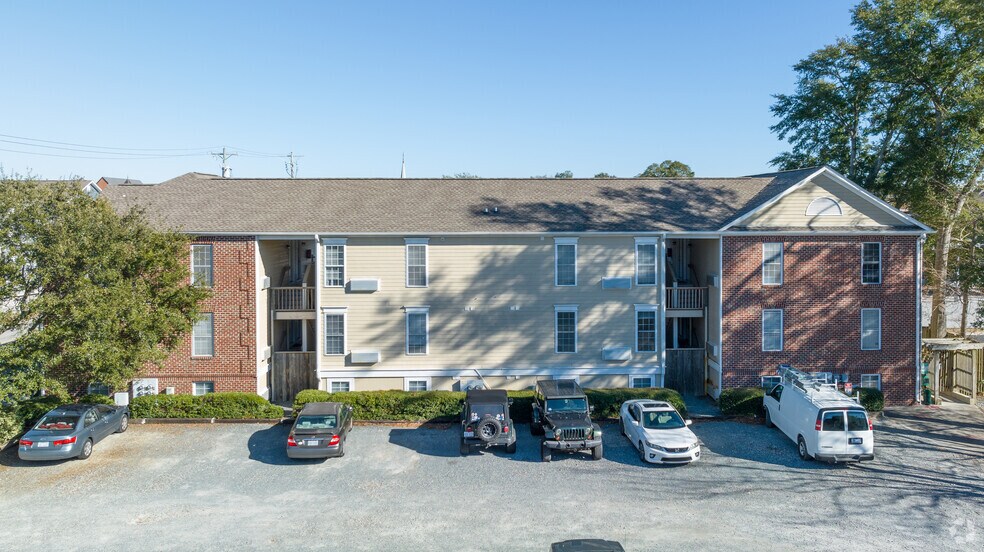 More Photos Of 214 Red Cross St, Wilmington Apartments For Lease