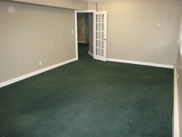 More Photos Of 1538 Foster St, White Rock Office For Lease