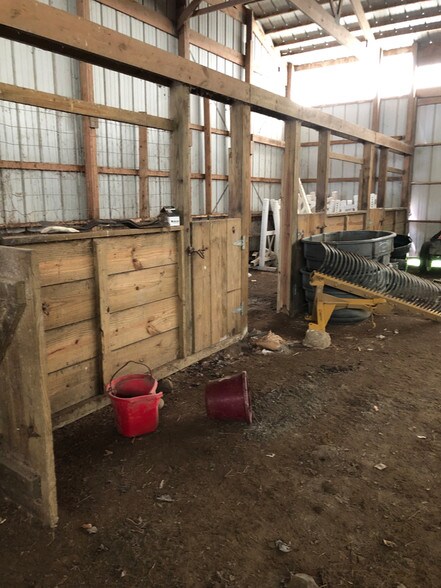 More Photos Of 1316 Pit Rd, Java Center Specialty For Sale