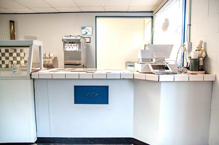 More Photos Of 2003 Oneida Valley Rd, Karns City Restaurant For Sale