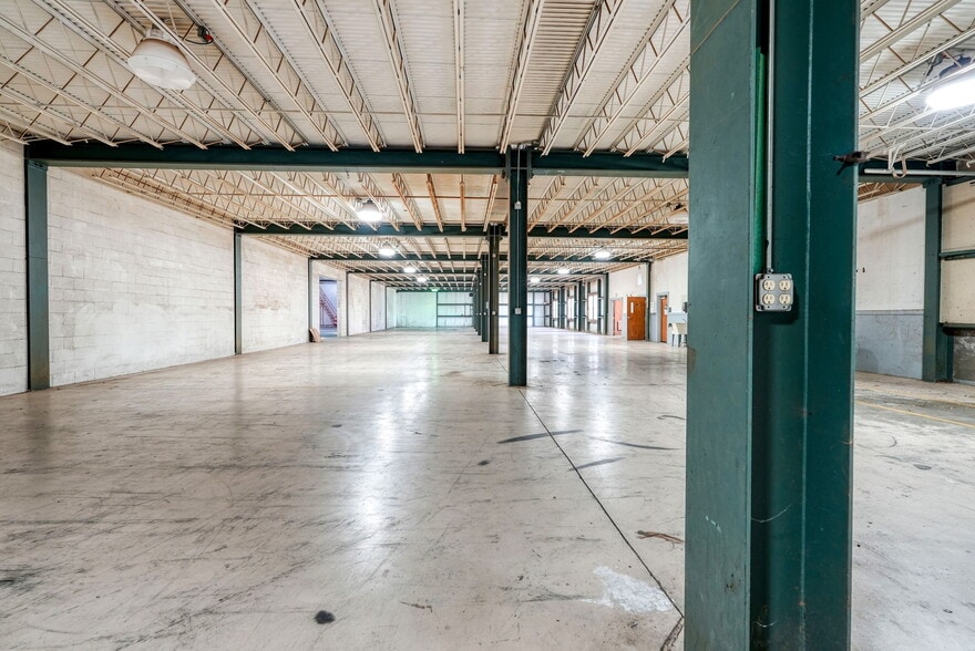 More Photos Of 2 Brewery Ln, Elverson Distribution For Lease