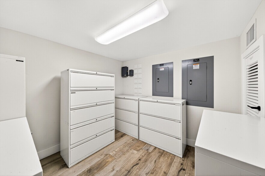 More Photos Of 5801 Biscayne Blvd, Miami Office For Lease