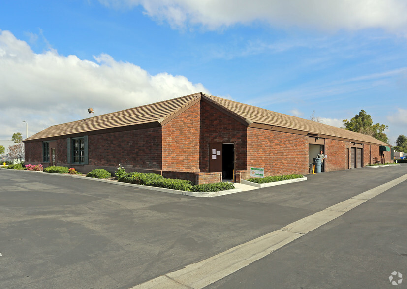 Primary Photo Of 17042-17072 Gillette Ave, Irvine Office For Lease