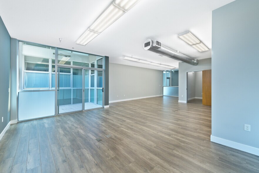 More Photos Of 2332 Cotner Ave, Los Angeles Loft Creative Space For Lease
