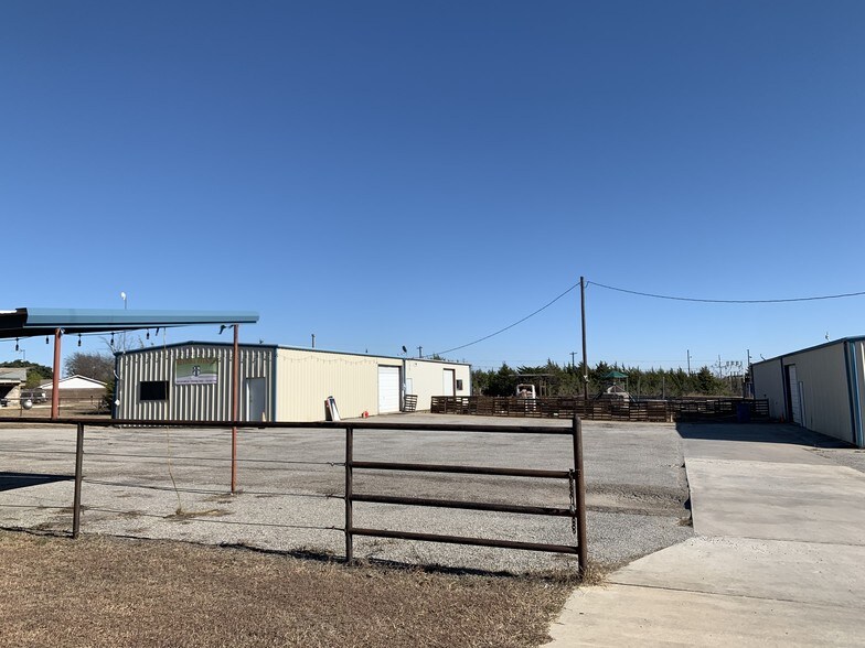 More Photos Of 309 S US Highway 69, Trenton Industrial For Lease