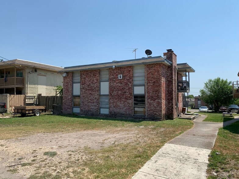 More Photos Of 10806 Baltic Dr, San Antonio Apartments For Sale