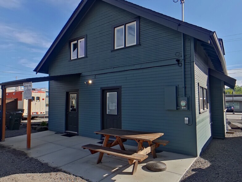 More Photos Of 2650 Willamette St, Eugene Loft Creative Space For Lease