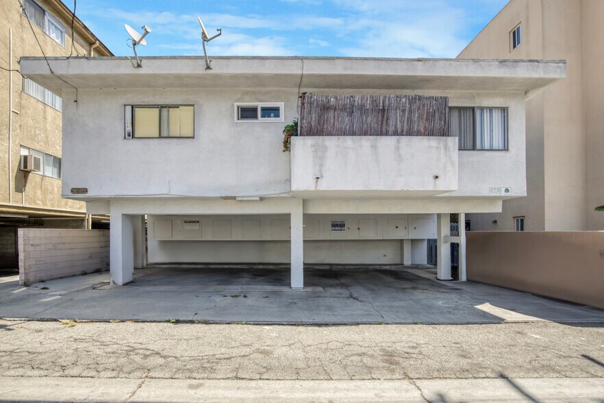 More Photos Of 1253 Federal Ave, Los Angeles Apartments For Sale